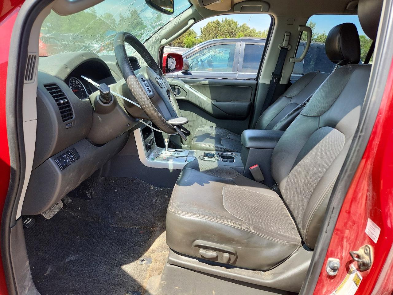 Nissan Pathfinder S