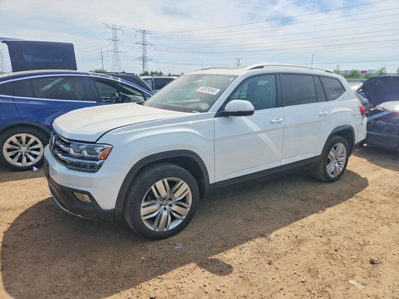 Salvage Volkswagen Atlas Image