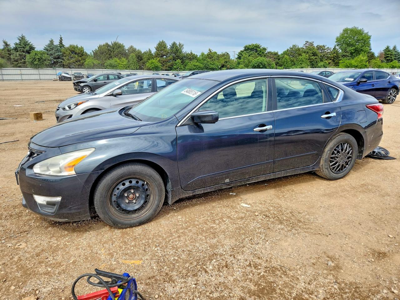 Salvage Nissan Altima Image