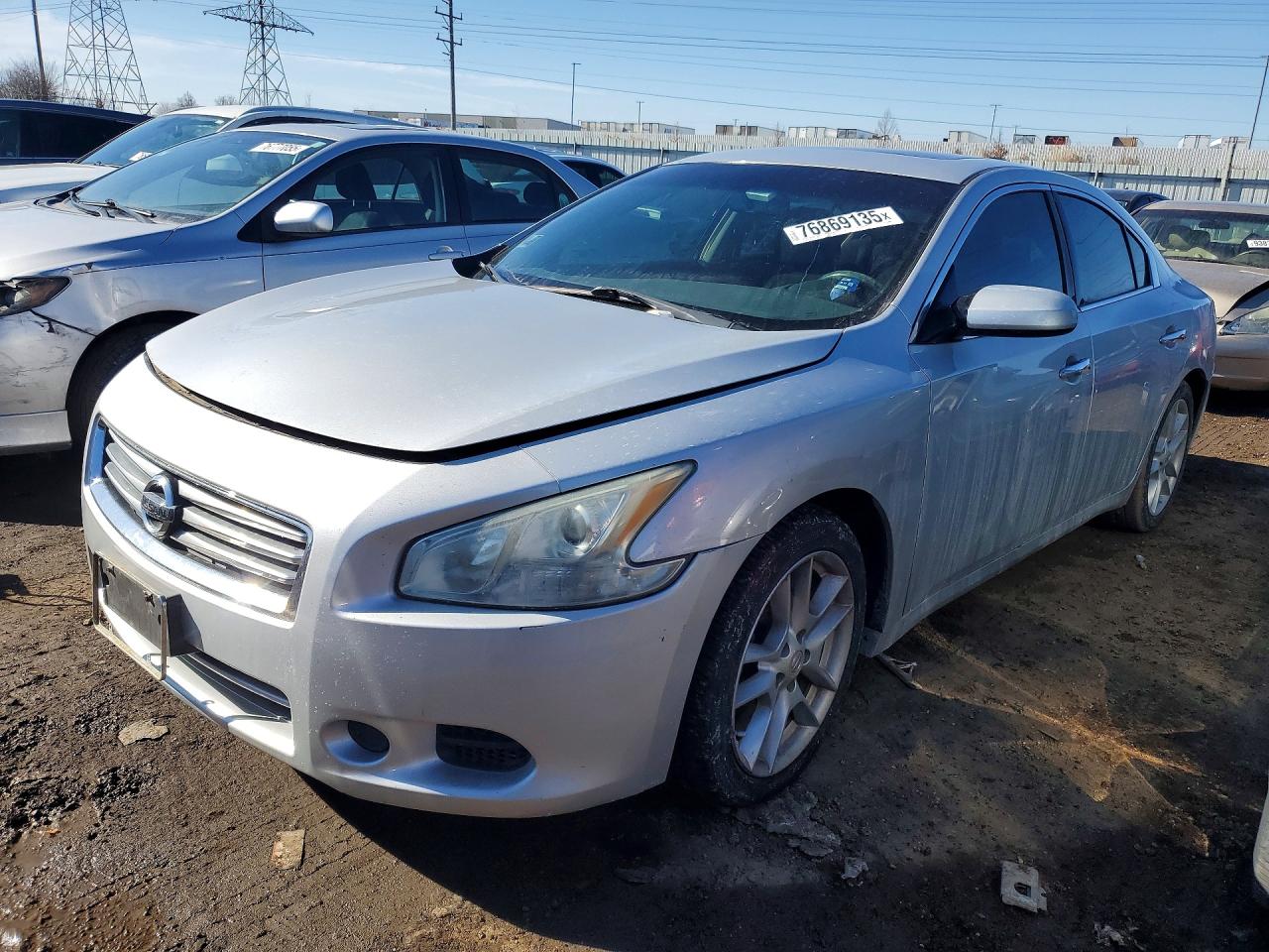 Salvage Nissan Maxima Image