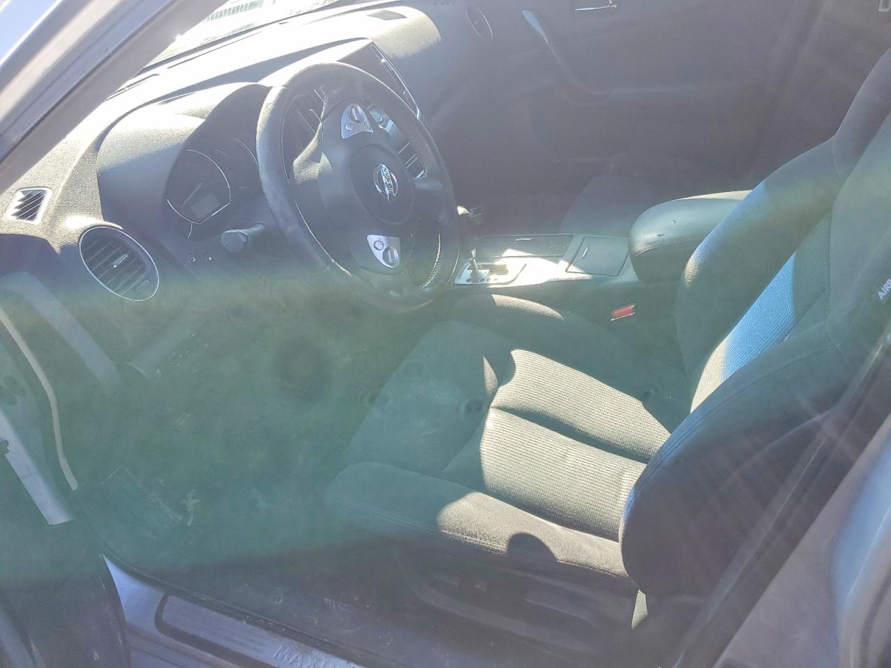 Nissan Maxima