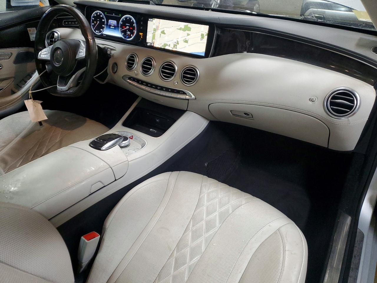 Mercedes-Benz S-Class 550