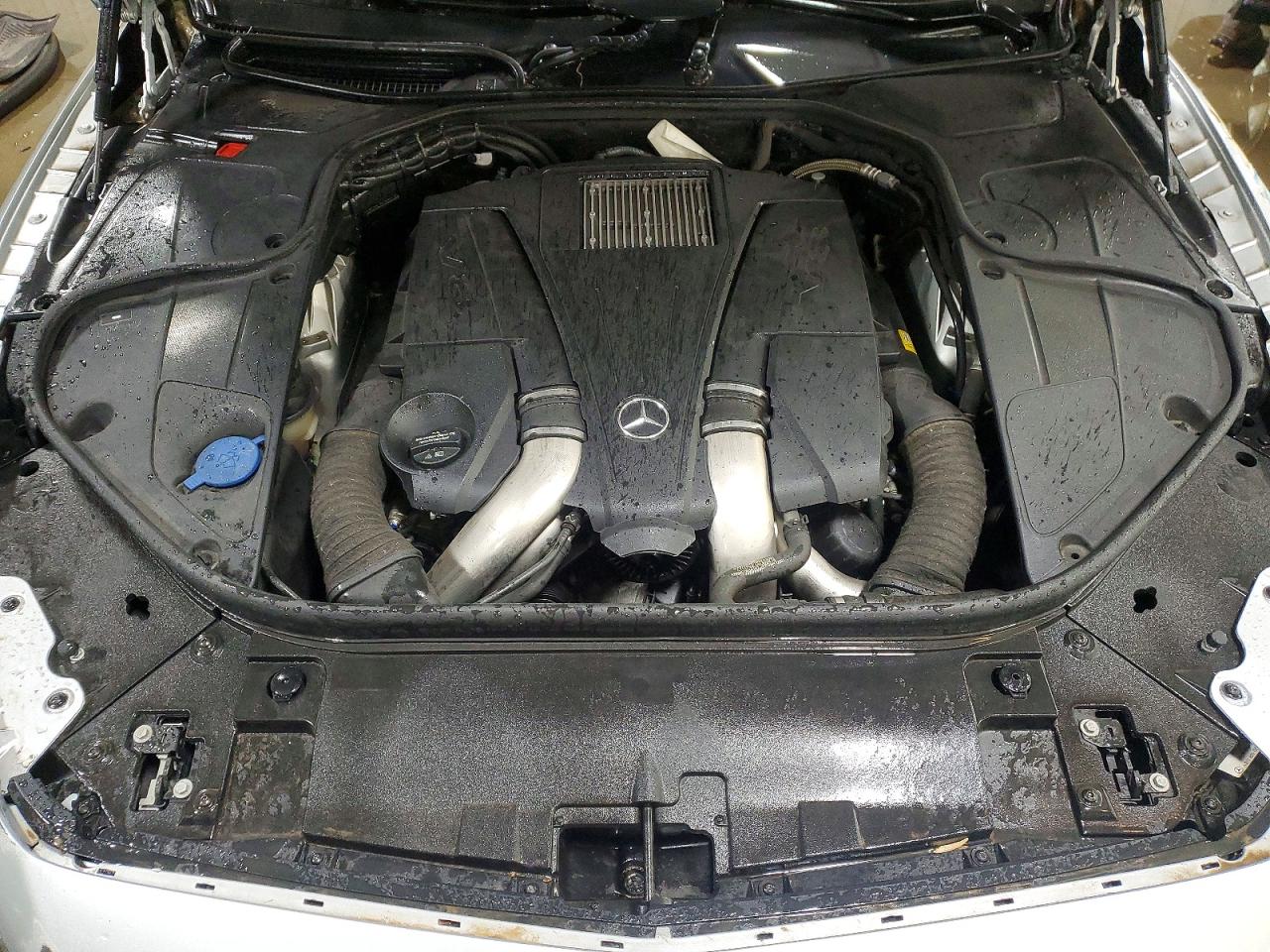 Mercedes-Benz S-Class 550