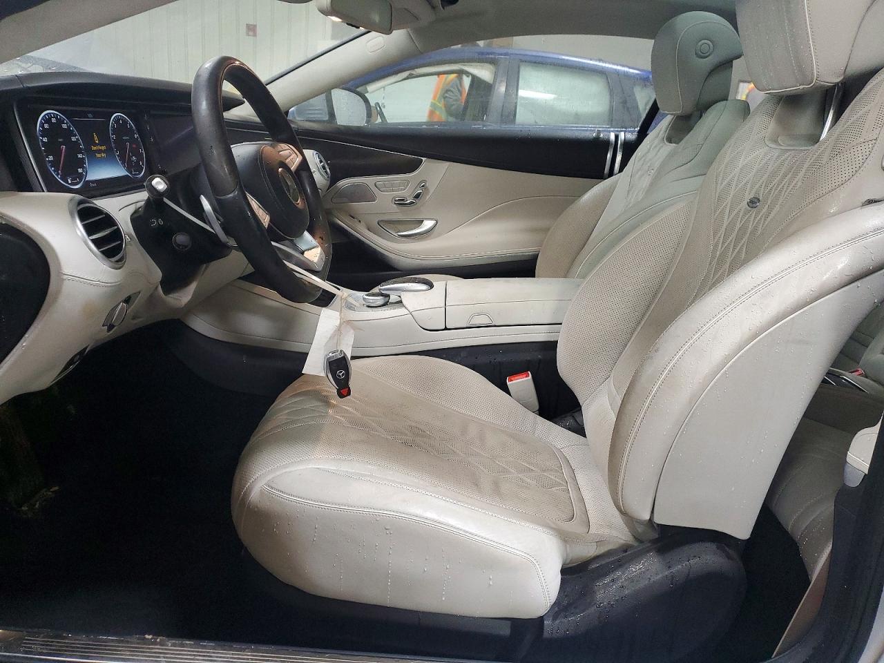 Mercedes-Benz S-Class 550