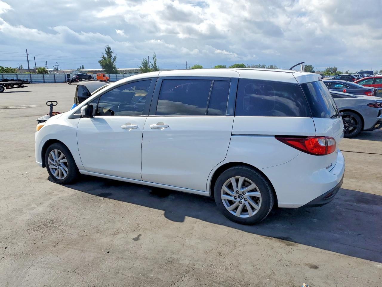 Mazda 5 Sport