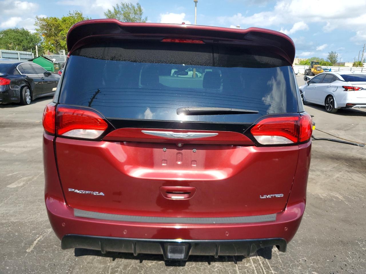 Chrysler Pacifica Limited
