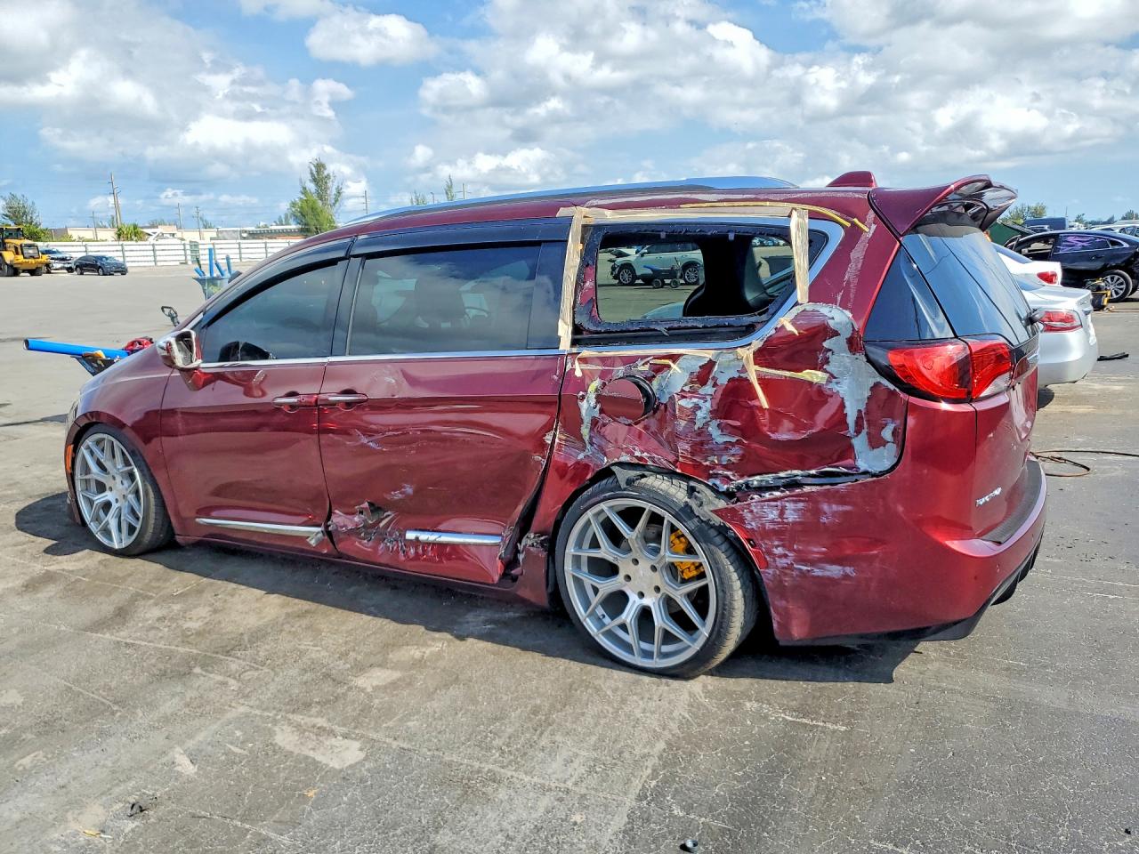 Chrysler Pacifica Limited