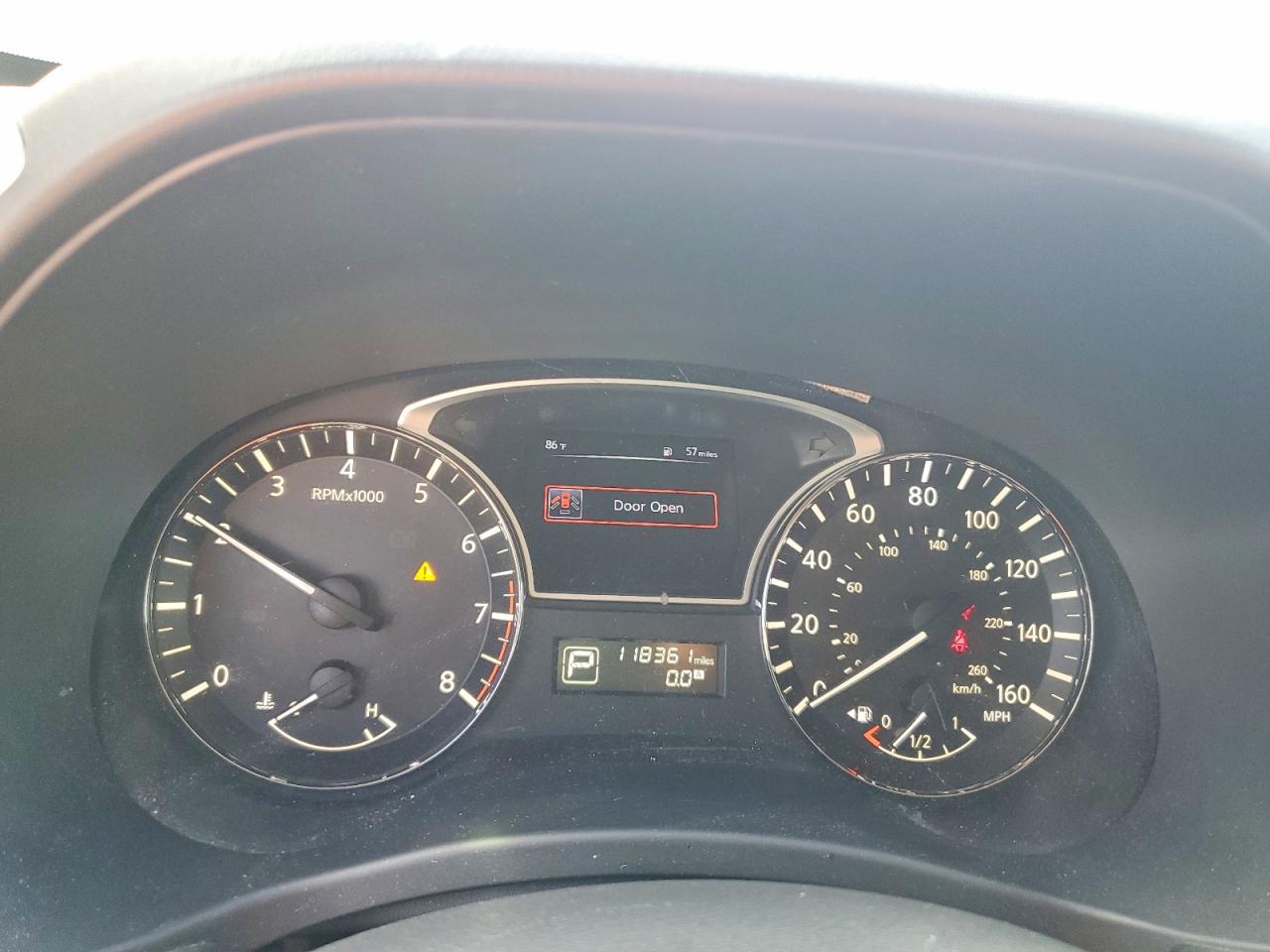 Nissan Pathfinder S