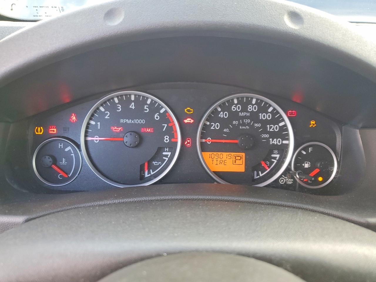Nissan Pathfinder S