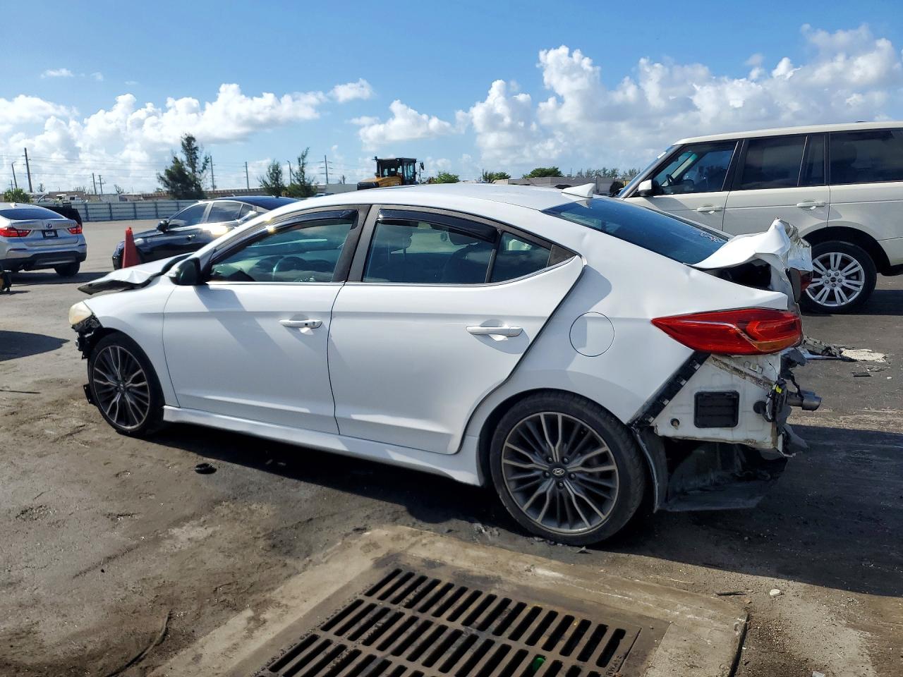 Hyundai ELANTRA Sport