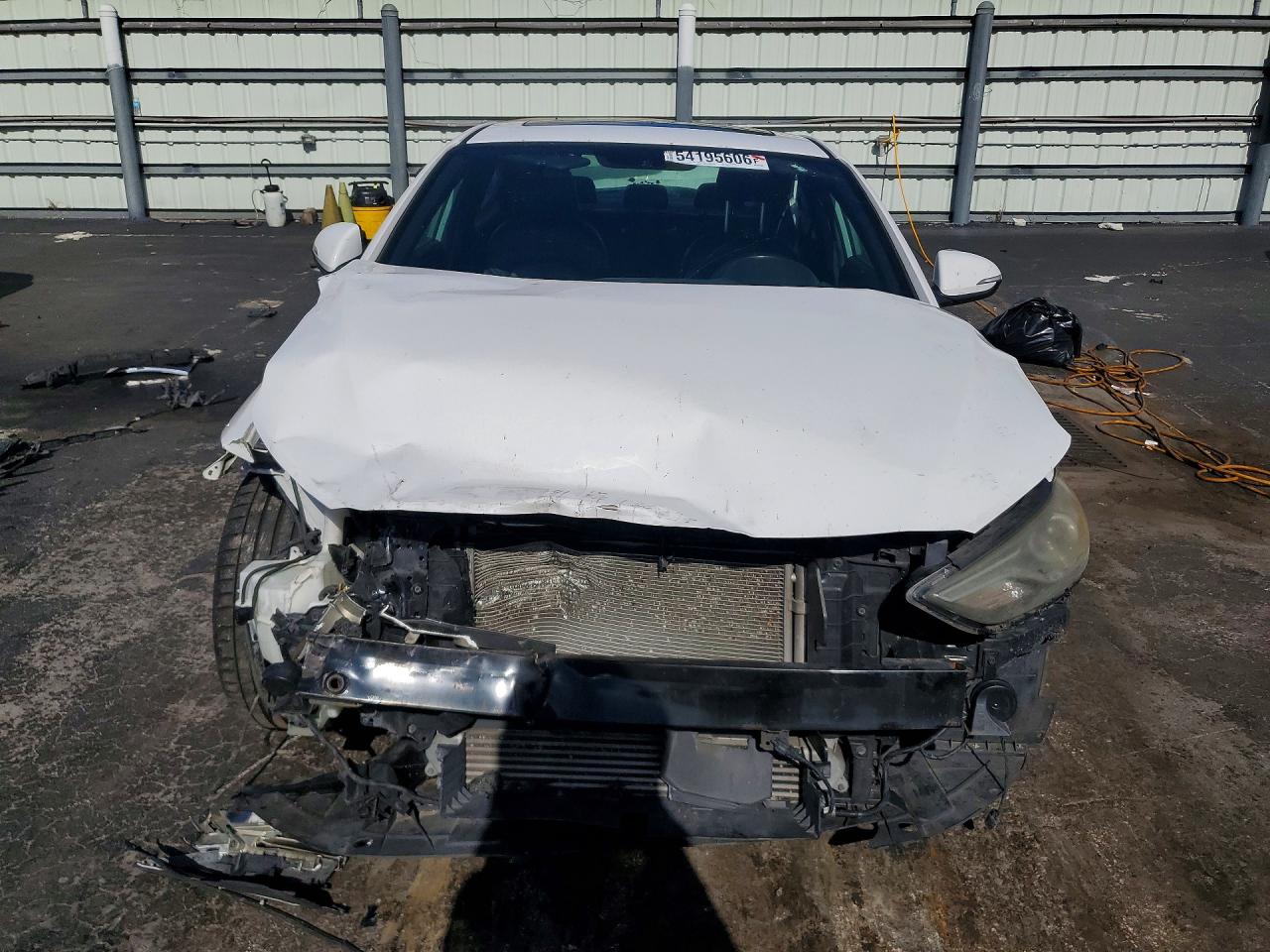 Hyundai ELANTRA Sport