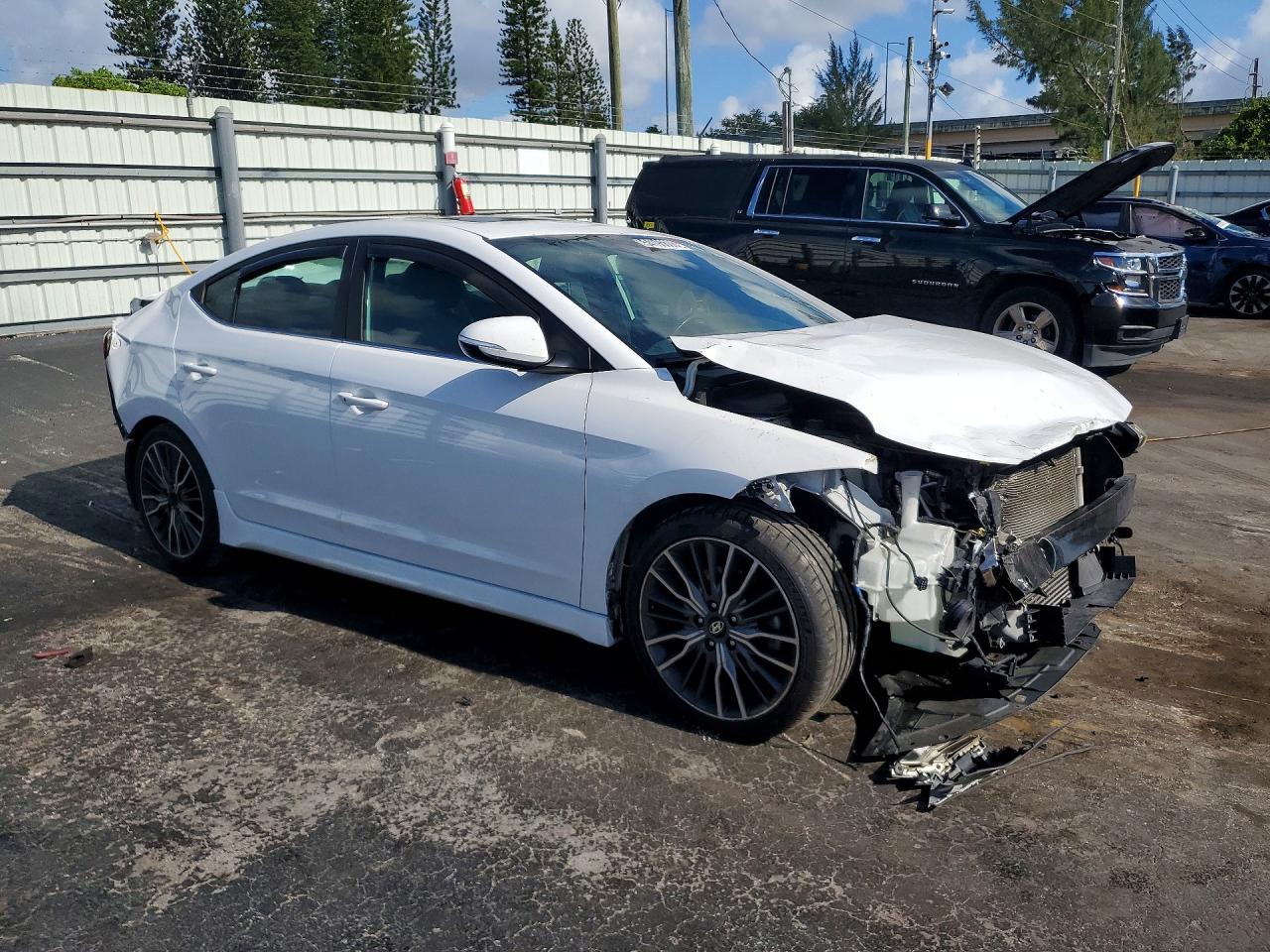 Hyundai ELANTRA Sport