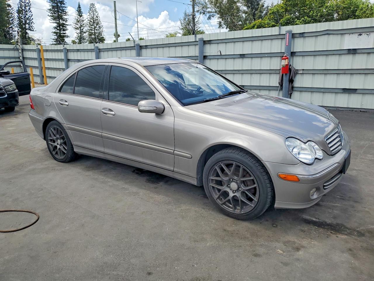 Mercedes-Benz C-Class 240 4matic