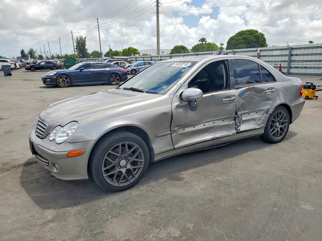 Salvage Mercedes-Benz C-Class Image