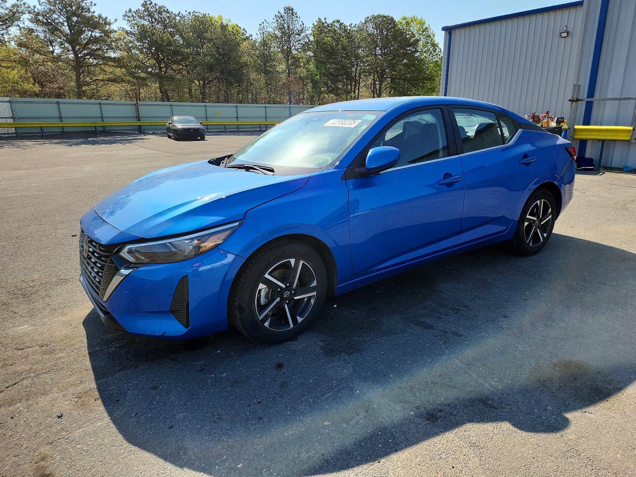 Salvage Nissan Sentra Image