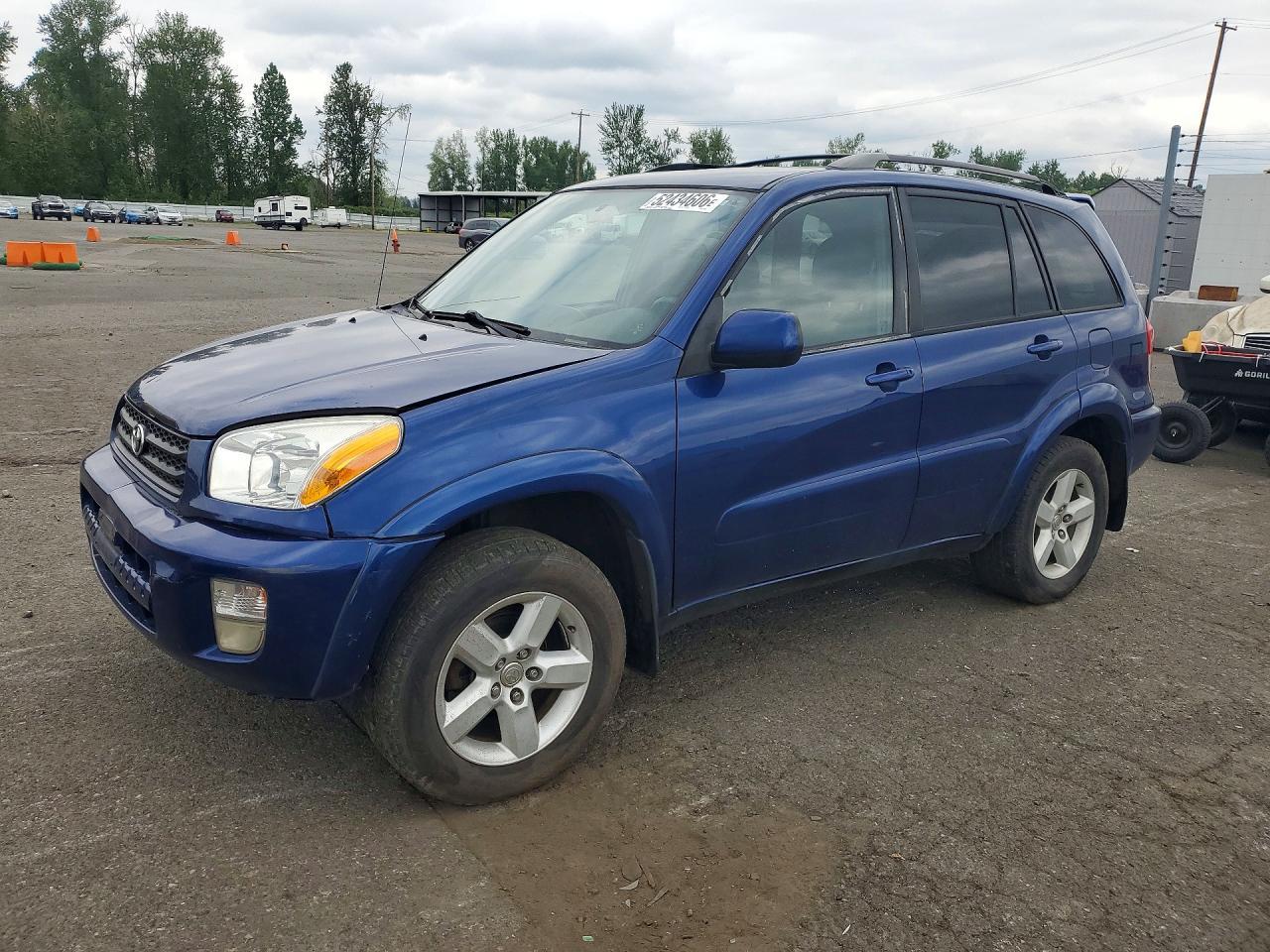 Salvage Toyota RAV4 Image