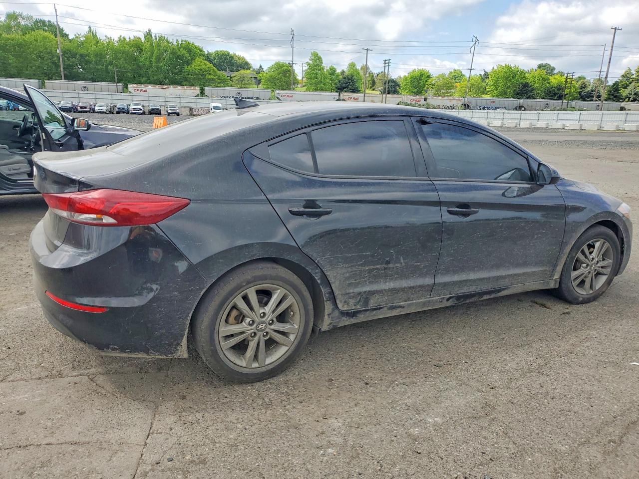 Hyundai ELANTRA Sel
