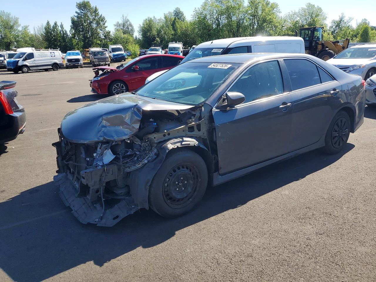 Salvage Toyota Camry Image