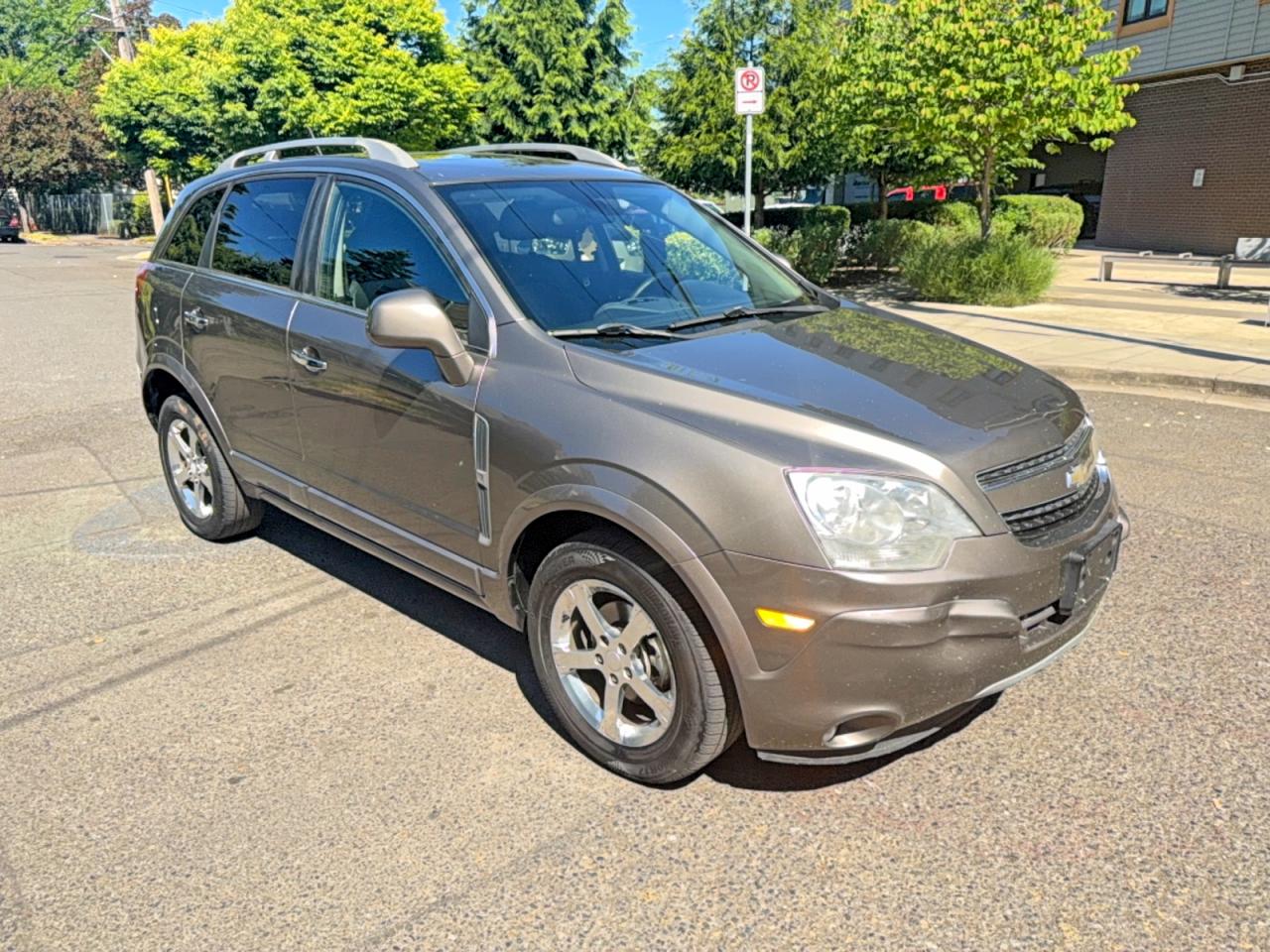 Salvage Chevrolet Captiva Image