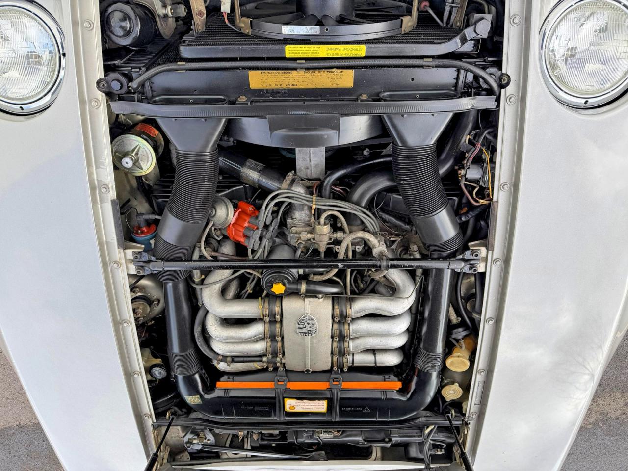 Porsche 928