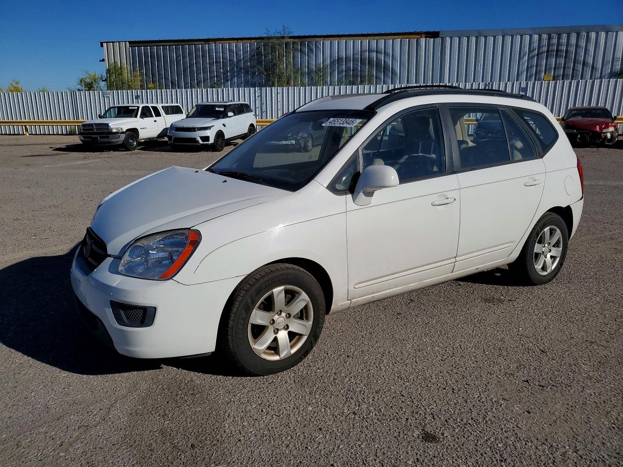 Salvage Kia Rondo Image