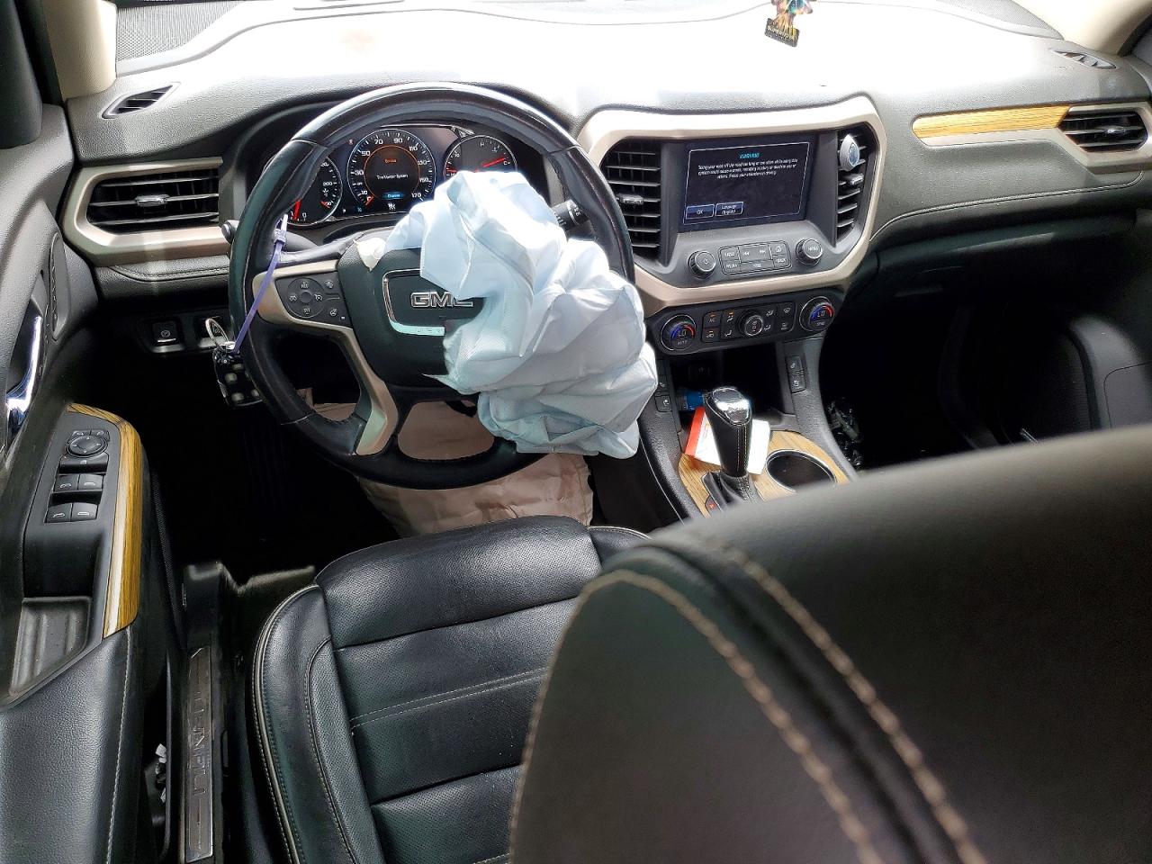 GMC Acadia Denali