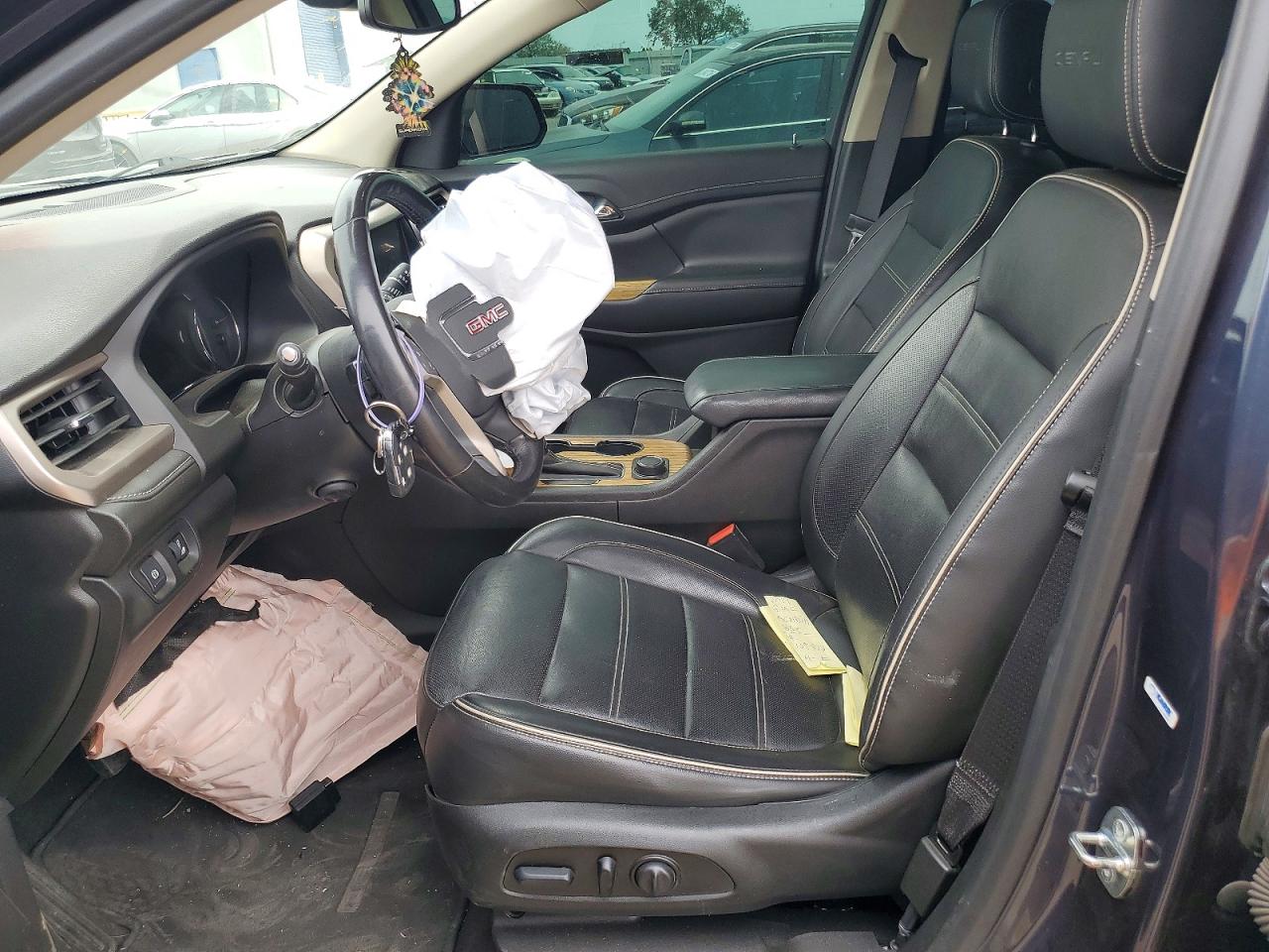 GMC Acadia Denali
