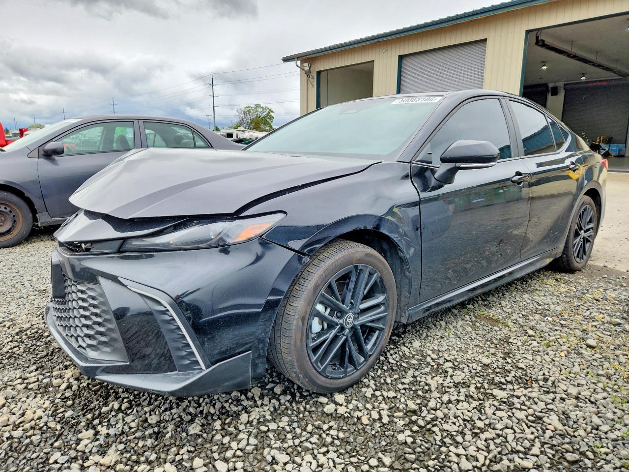 Salvage Toyota Camry Image