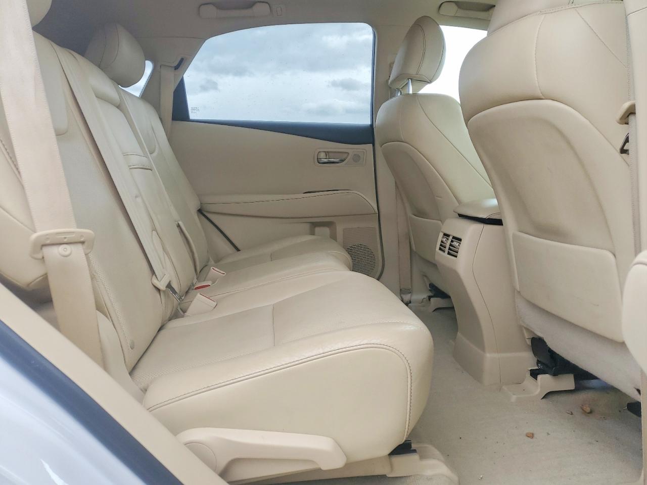 Lexus RX Base