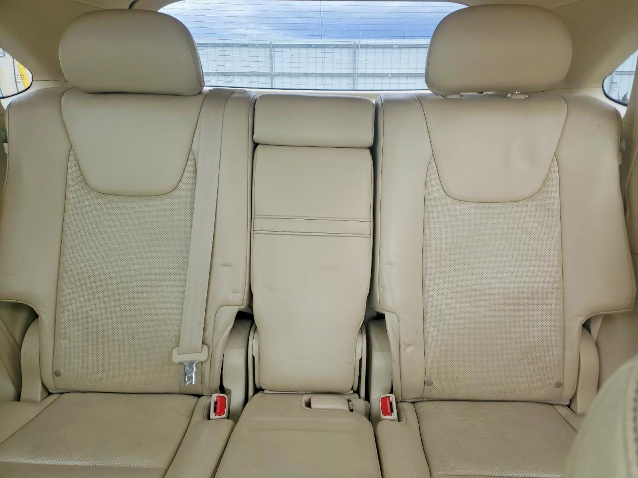 Lexus RX Base