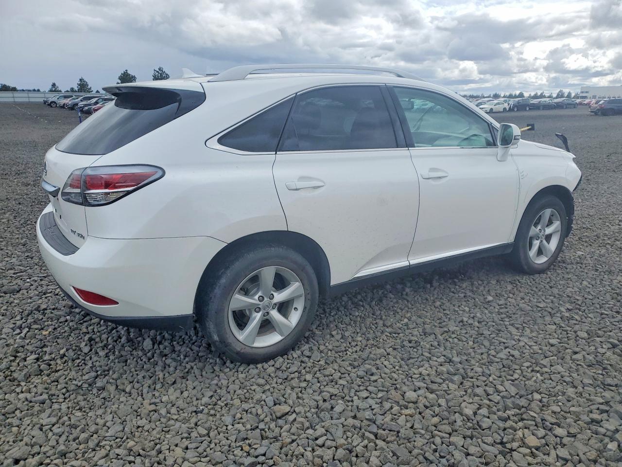 Lexus RX Base