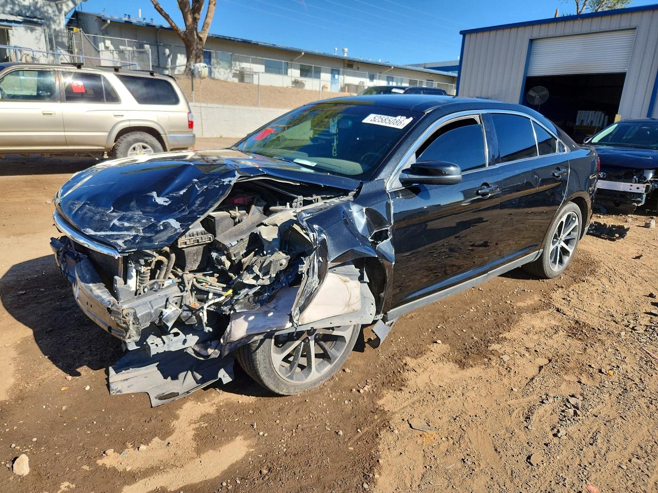 Salvage Ford Taurus Image