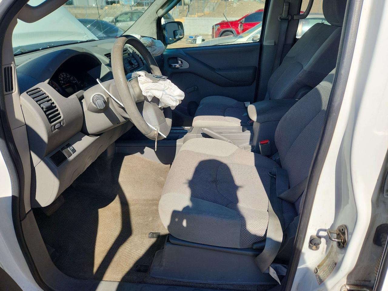Nissan Frontier S