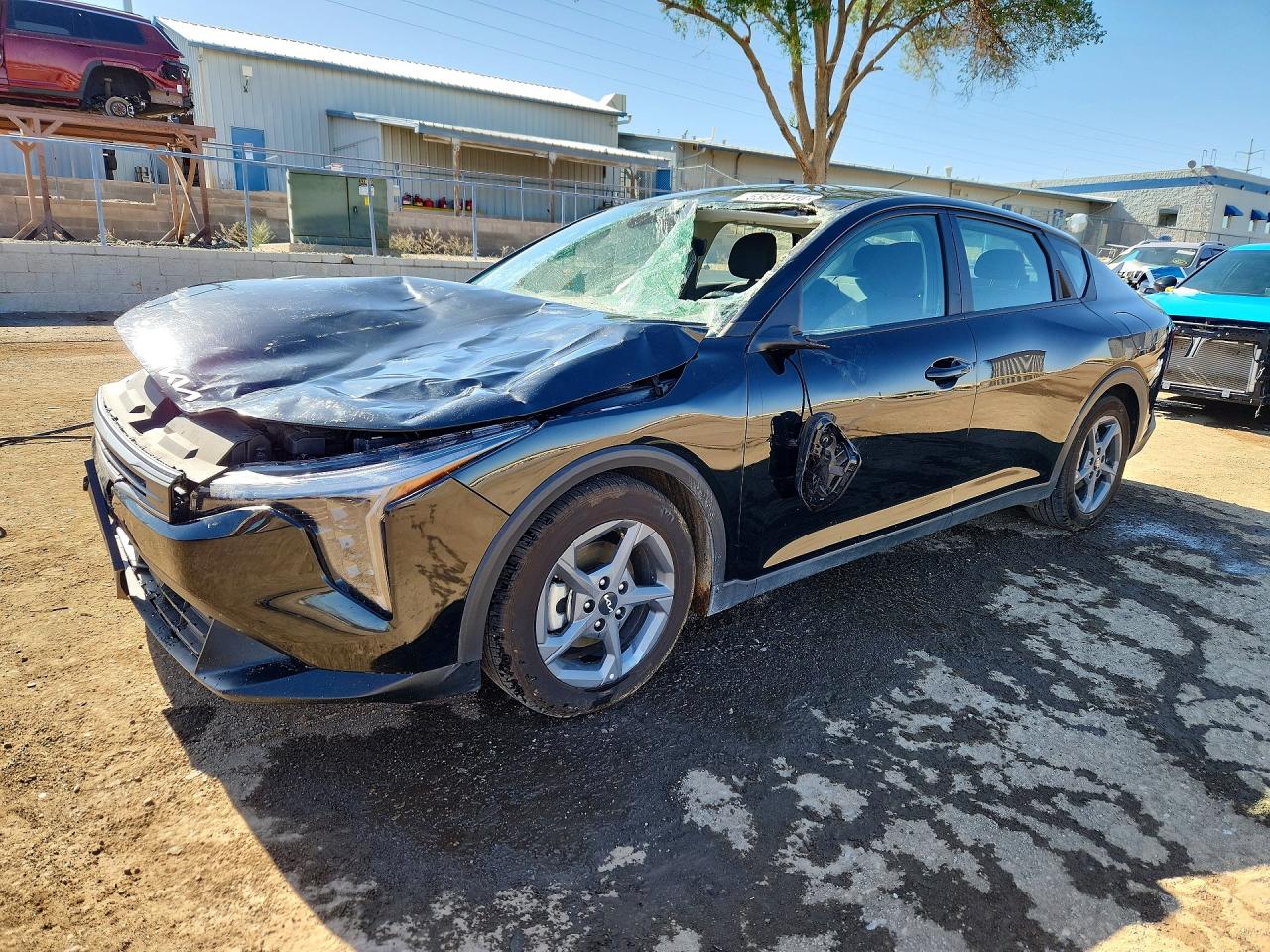 Salvage Kia K4 Image