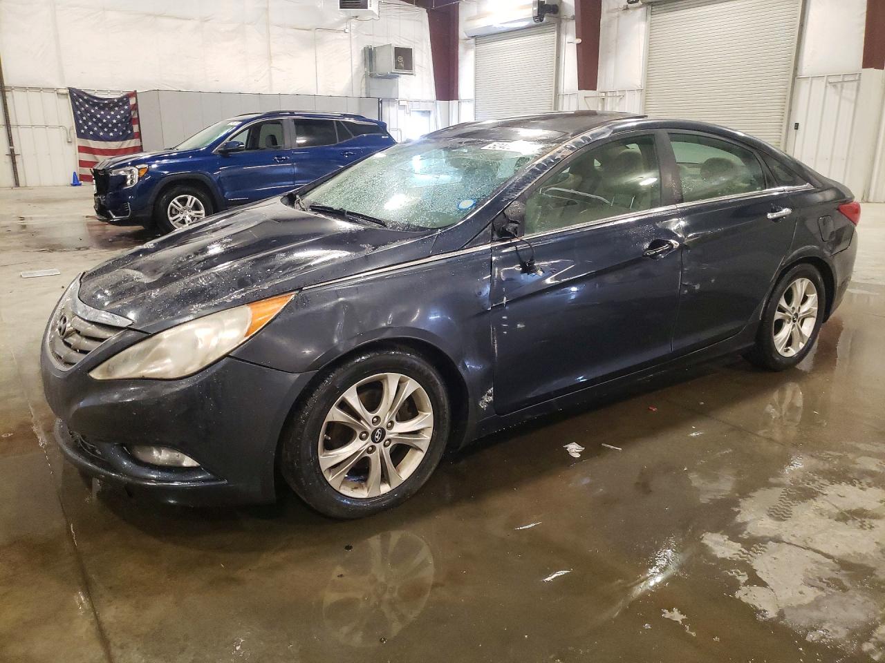 Salvage Hyundai SONATA Image