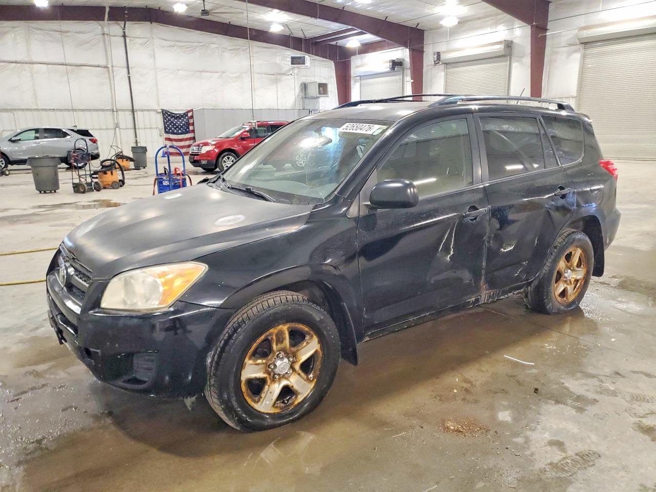 Salvage Toyota RAV4 Image