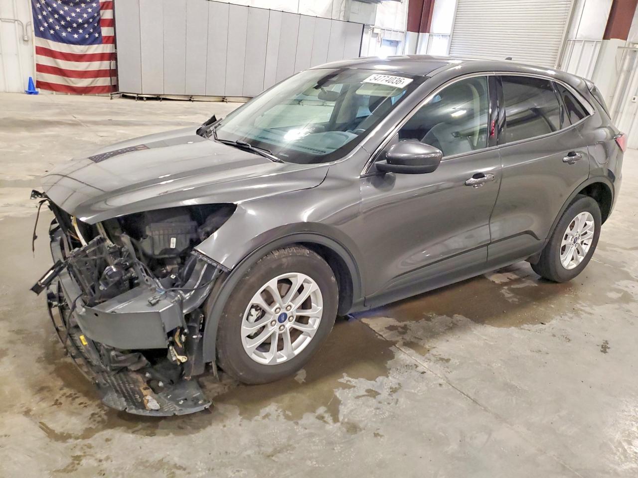 Salvage Ford Escape Image