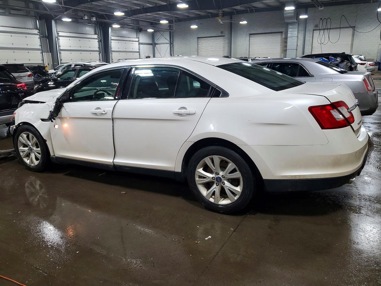 Ford Taurus Sel