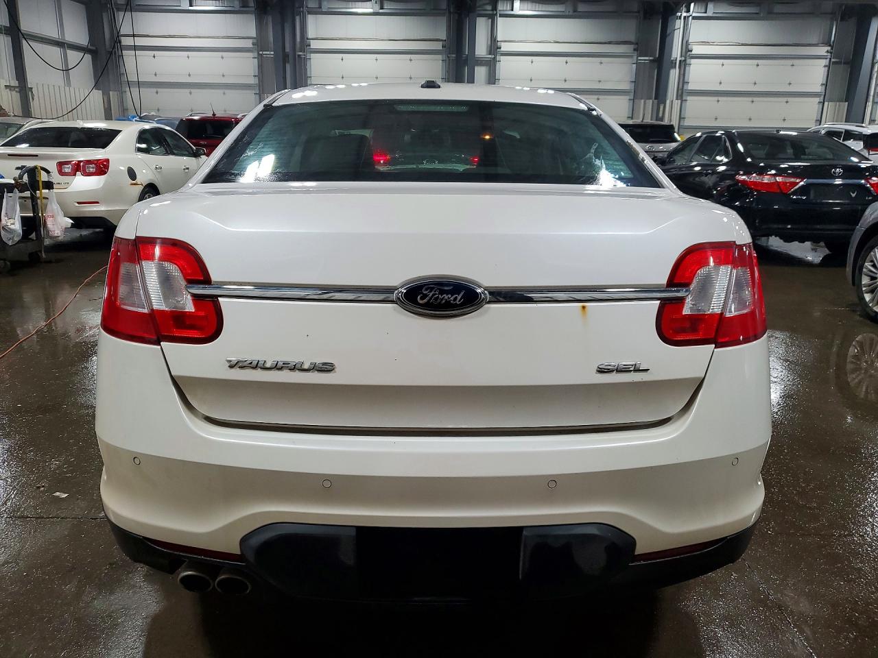 Ford Taurus Sel