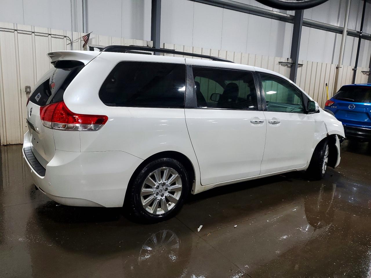 Toyota Sienna Limited 7-passenger
