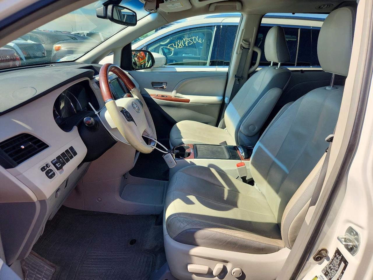 Toyota Sienna Limited 7-passenger