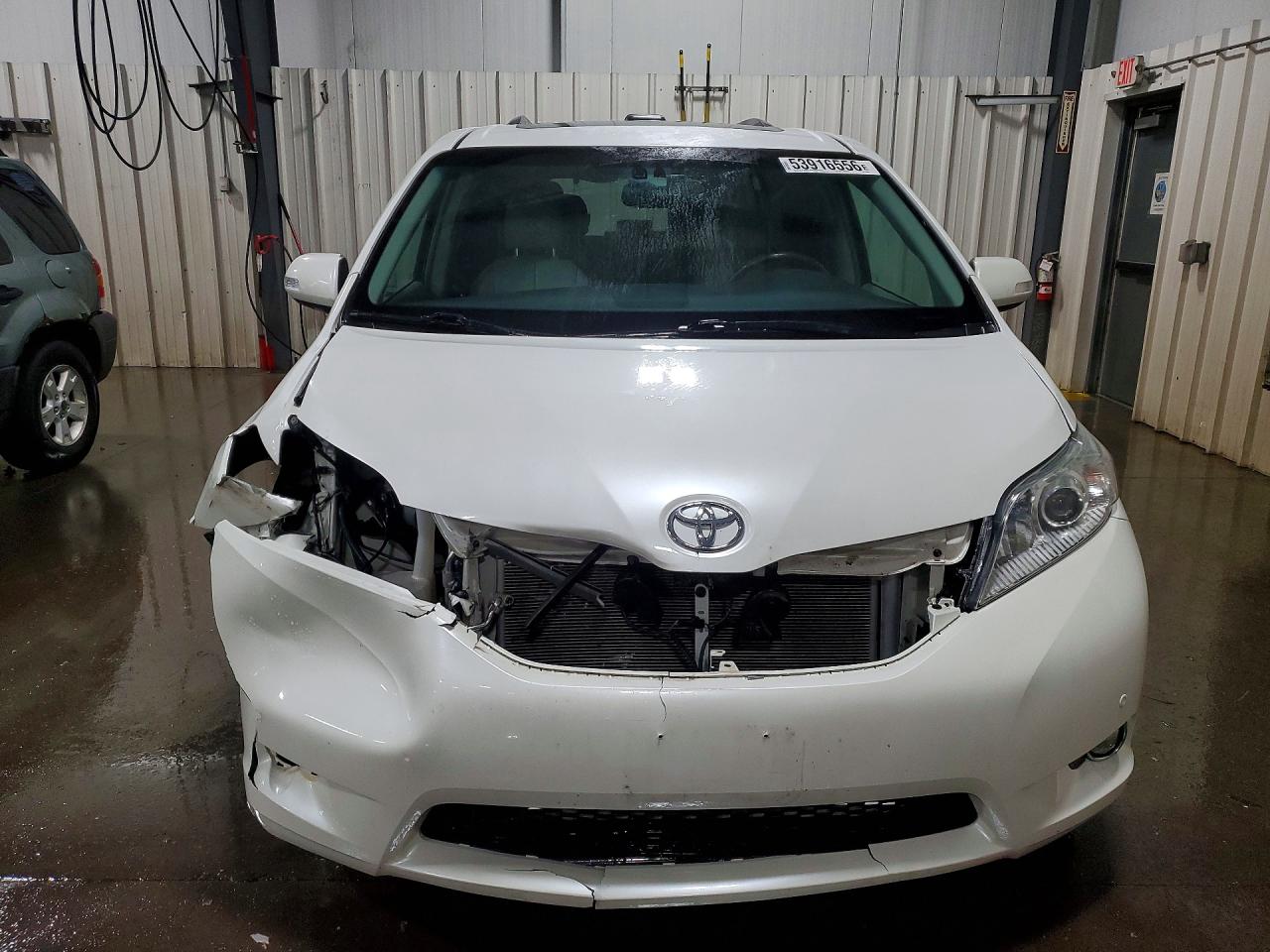 Toyota Sienna Limited 7-passenger