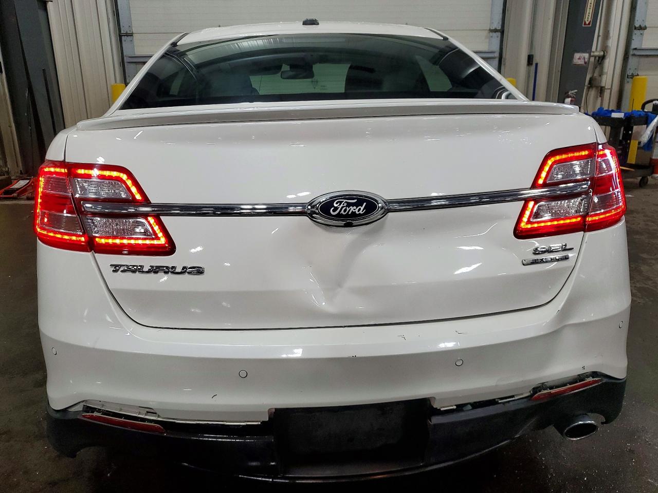 Ford Taurus Sel