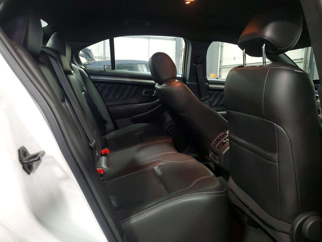 Ford Taurus Sel