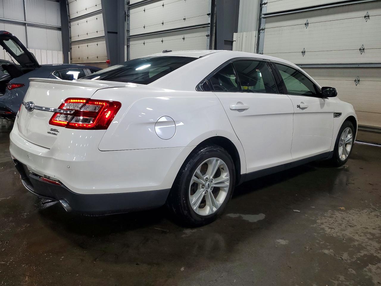 Ford Taurus Sel
