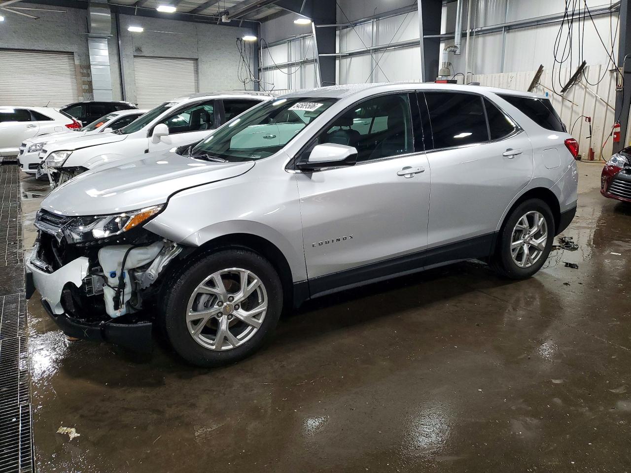 Salvage Chevrolet Equinox Image