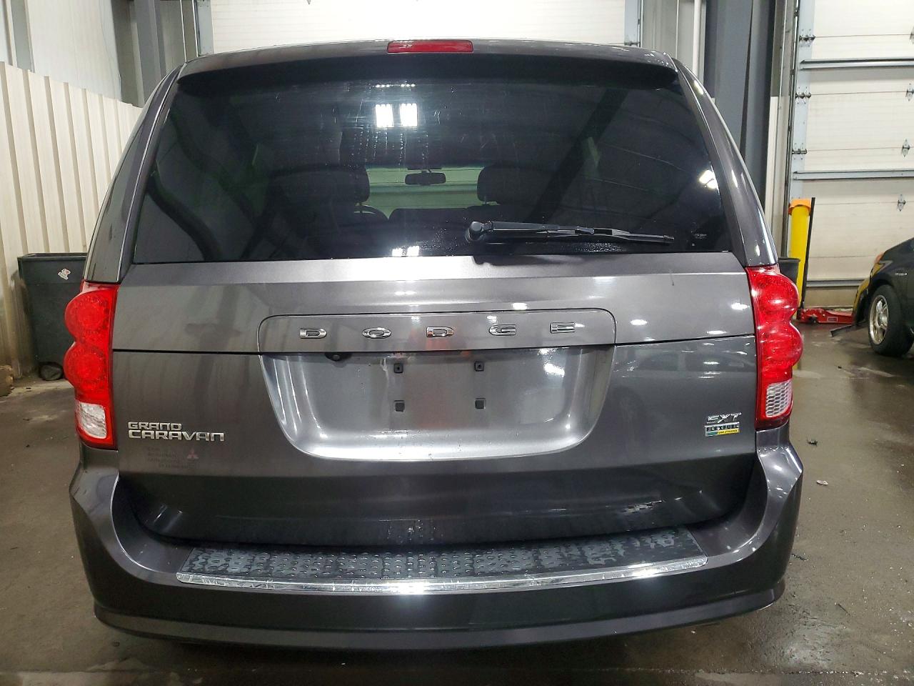 Dodge Caravan Sxt