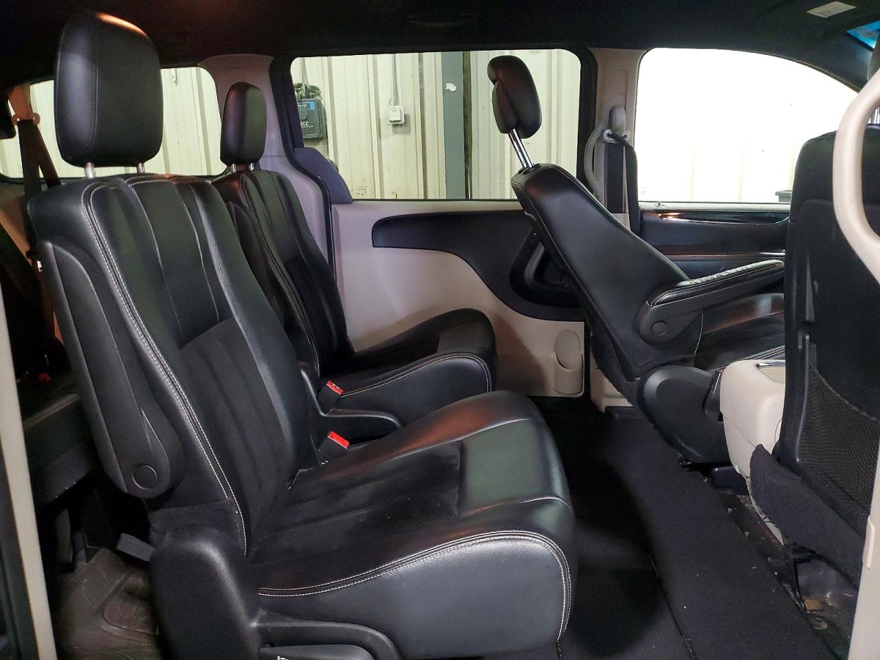 Dodge Caravan Sxt