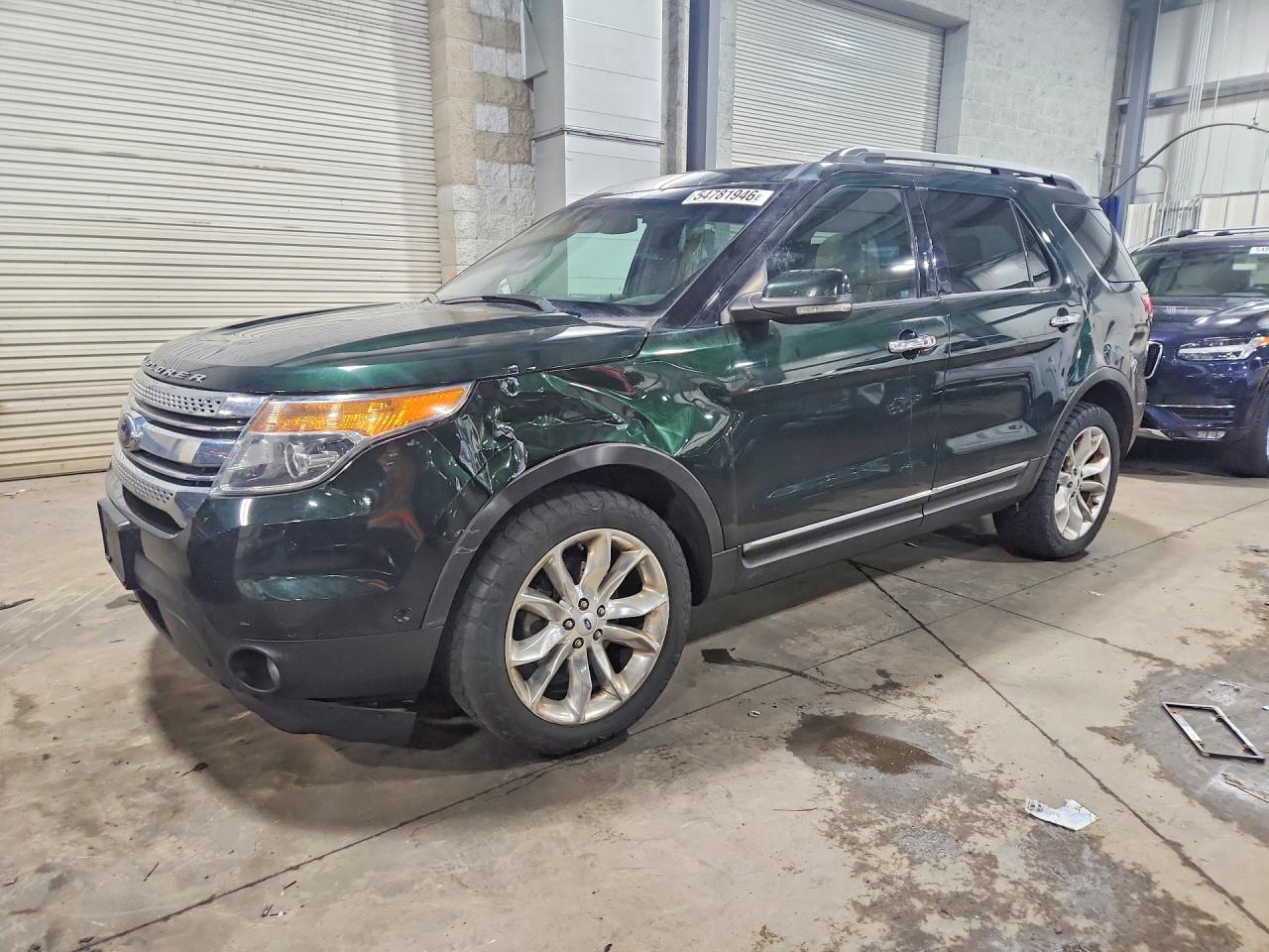 Salvage Ford Explorer Image