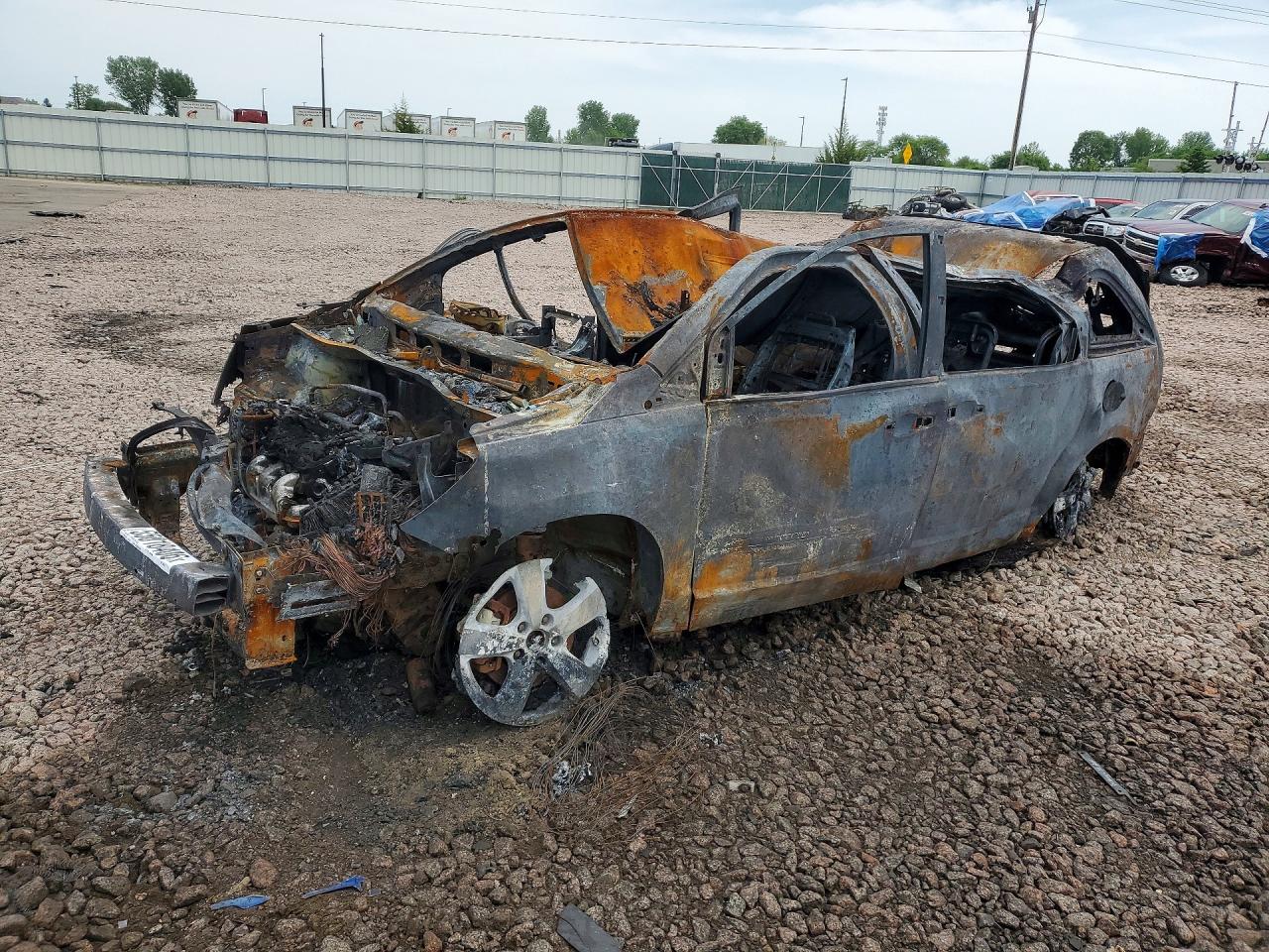 Salvage Volkswagen Routan Image